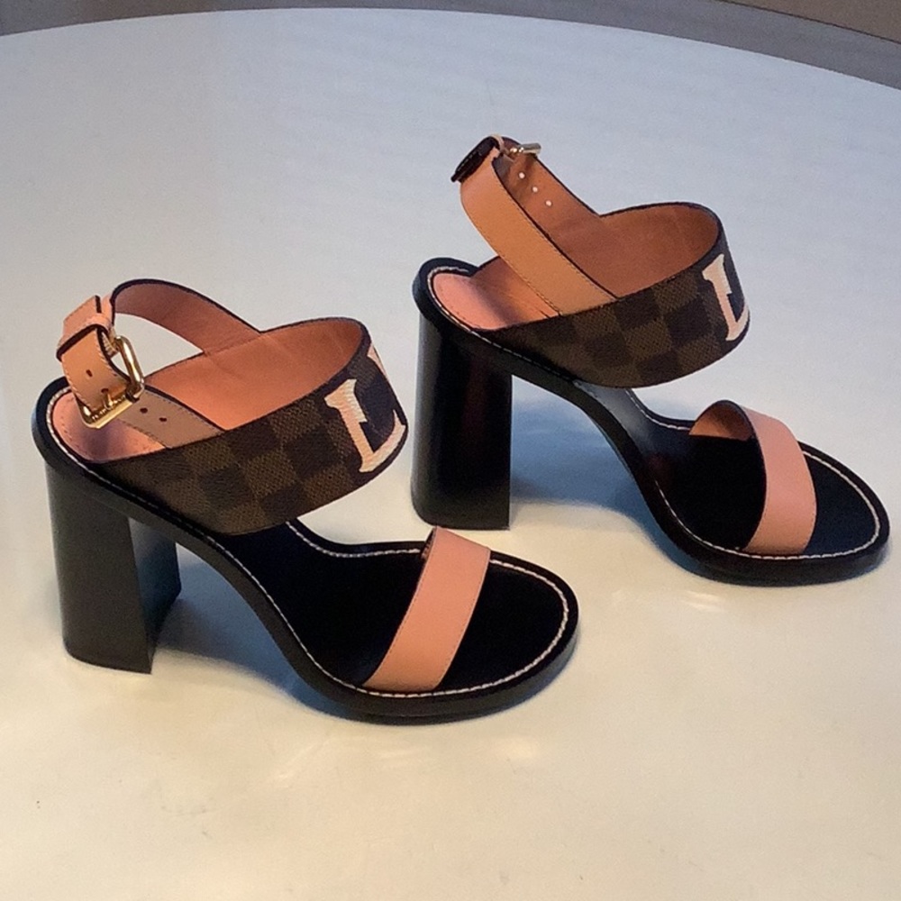 Louis Vuitton sandals - Picture 2 of 4